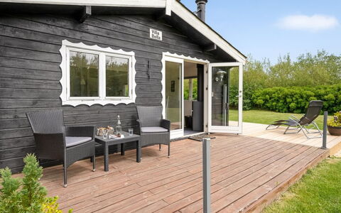 Staffan - 200M to the Fjord: Meubles, Design Intérieur, Sol, Bois, Sol, Plafond, Parquet, Chaise, Table, Éclairage