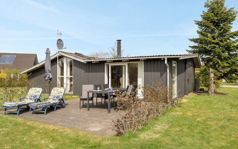 Hope - 350M to the Fjord: Bois, Tache De Bois, Planche, Dur, Chalet, Plate-Forme, Siding, Ombre, Parquet, Batiments Jardin