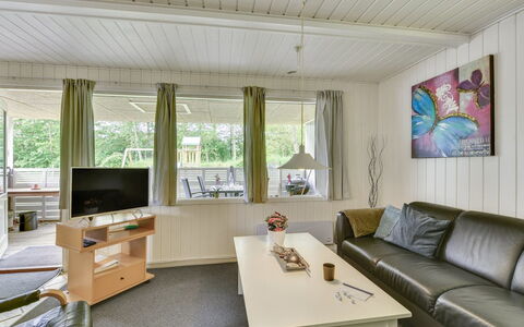 Elizabeth - 400M to the Fjord: Design Intérieur, Bois, Sol, Plafond, Canapé, Meubles, Sol, Salon, Domicile, Pièce