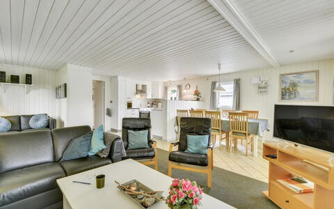 Elizabeth - 400M to the Fjord: Design Intérieur, Meubles, Plafond, Bois, Sol, Sol, Canapé, Pièce, Domicile, Salon