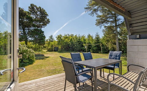 Amelia - 250M to the Fjord: Meubles, Design Intérieur, Sol, Bois, Sol, Plafond, Parquet, Chaise, Table, Éclairage
