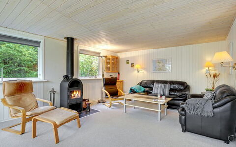 Ulrike - 600M to the Fjord: Meubles, Design Intérieur, Sol, Bois, Sol, Plafond, Parquet, Chaise, Table, Éclairage
