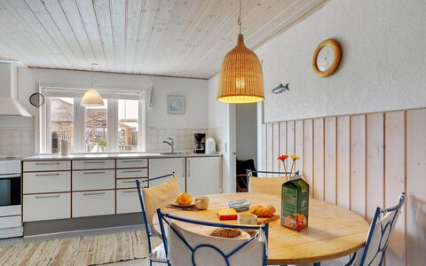 Fransiska - from the Sea: Meubles, Design Intérieur, Sol, Luminaire, Bois, Plafond, Sol, Éclairage, Cuisine, Chaise