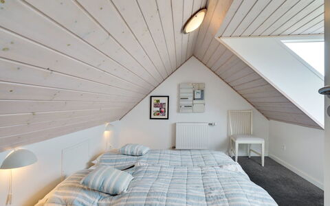 Fransiska - from the Sea: Chambre, Design Intérieur, Lit, Plafond, Bois, Sol, Sol, Meubles, Literie, Drap De Lit