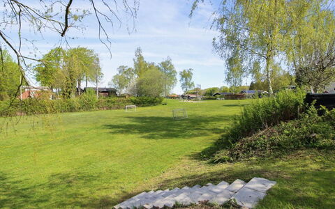 Freding - 250M to the Fjord: Toit, Chalet, Domicile, Ombre, Siding, Ferme, Porche, Structure En Plein Air, Batiments Jardin