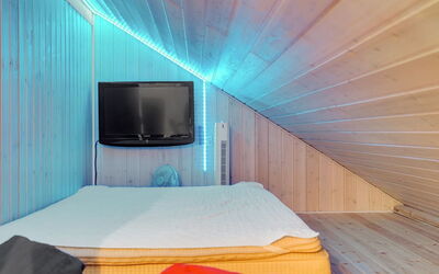 Nine - 200M from the Sea