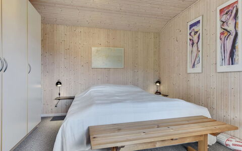 Agnita - 300M from the Sea: Chambre, Sol, Bois, Lit, Sol, Design Intérieur, Meubles, Plafond, Drap De Lit, Pièce