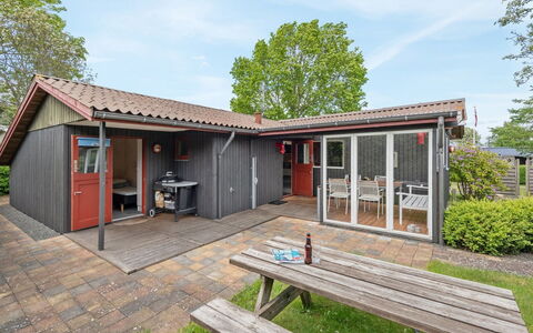 Agnita - 300M from the Sea: Meubles, Design Intérieur, Sol, Bois, Sol, Plafond, Parquet, Chaise, Table, Éclairage