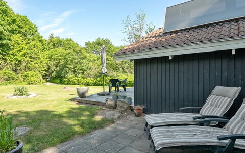 Yngve - 56.5Km from the Sea: Maison, Domicile, Toit, Chalet, Biens, Aménagement Paysager, Batiments Jardin, Siding, Ferme