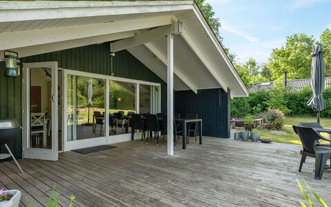 Yngve - 56.5Km from the Sea: Maison, Domicile, Toit, Chalet, Biens, Aménagement Paysager, Batiments Jardin, Siding, Ferme