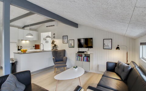 Hariette: Design Intérieur, Plafond, Sol, Meubles, Sol, Canapé, Pièce, Salon, Domicile, Appartement