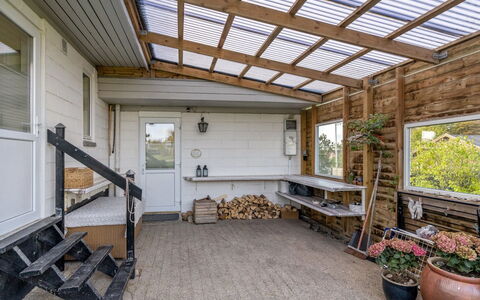 Tomine - 500M to the Fjord: Architecture, Toit, Domicile, Composite, Daylighting, Siding, Allée