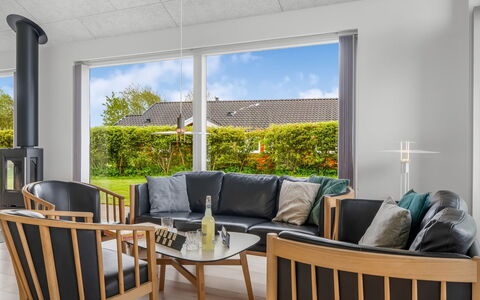 Elso - 600M to the Fjord: Meubles, Design Intérieur, Sol, Sol, Bois, Chaise, Canapé, Table, Salon, Domicile