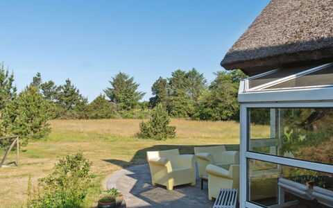 Gertrudis - 2Km to the Fjord: Meubles, Design Intérieur, Sol, Bois, Sol, Plafond, Parquet, Chaise, Table, Éclairage