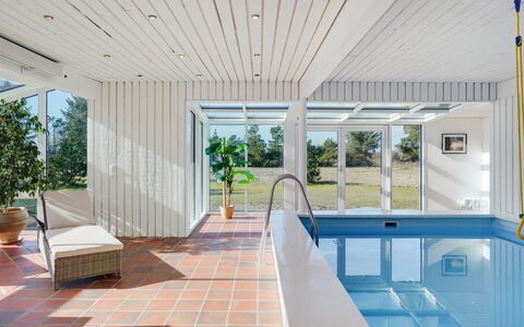 Gertrudis - 2Km to the Fjord: Meubles, Design Intérieur, Sol, Bois, Sol, Plafond, Parquet, Chaise, Table, Éclairage