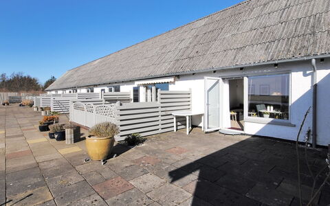 Rejhana - 500M to the Fjord: Ciel, Toit, Domicile, Chalet, Pente, Ombre, Daylighting, Siding, Allée