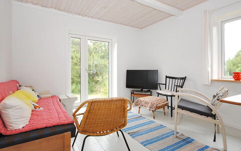 Margrethe - 1.1Km from the Sea: Toit, Domicile, Maison, Siding, Chalet, Composite, Porte, Fenêtre À Guillotine, Biens, Cheminée