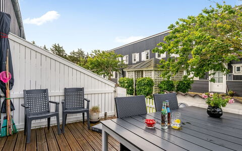 Hermanda - 100M to the Fjord: Bois, Tache De Bois, Planche, Dur, Chalet, Plate-Forme, Siding, Ombre, Parquet, Batiments Jardin