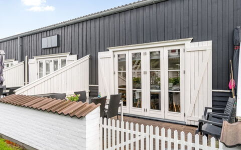 Hermanda - 100M to the Fjord: Bois, Tache De Bois, Planche, Dur, Chalet, Plate-Forme, Siding, Ombre, Parquet, Batiments Jardin