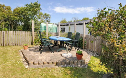 Gertina - 40M to the Fjord: Jardin, Arbuste, Lot Terre, Mobilier De Jardin, Meubles, Arrière-Cour, Clôture, Pelouse, Ombre