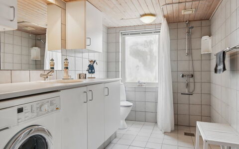 Gertina - 40M to the Fjord: Meubles, Design Intérieur, Sol, Bois, Sol, Plafond, Parquet, Chaise, Table, Éclairage