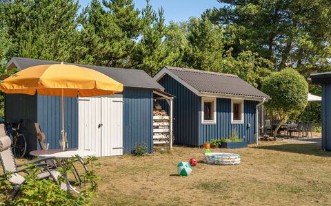 Sebastian - 100M to the Fjord: Meubles, Design Intérieur, Sol, Bois, Sol, Plafond, Parquet, Chaise, Table, Éclairage