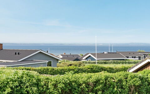 Pavo - 300M to the Fjord: Zone Résidentielle, Paysage, Horizon, Maison, Domicile, Toit, Lot Terre, Mer, Cotiers Et Relief Océaniques, Banlieue