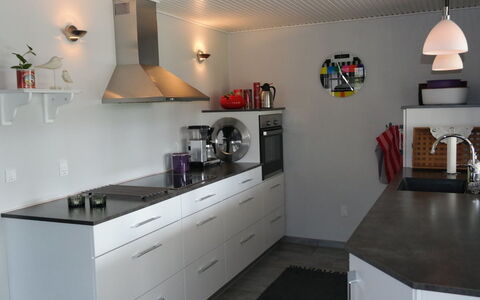 Assarina - 300M to the Fjord: Maison, Toit, Domicile, Chalet, Cabanon, Batiments Jardin, Siding, Cour, Cabane En Rondins, Cabane