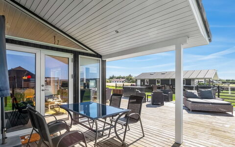 Ginia - 150M to the Fjord: Plafond, Sol, Design Intérieur, Sol, Composite, Meubles, Recours, Hôtel, Conception, Daylighting