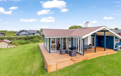 Titta - 150M to the Fjord: Maison, Toit, Domicile, Chalet, Cabanon, Batiments Jardin, Siding, Cour, Cabane En Rondins, Cabane
