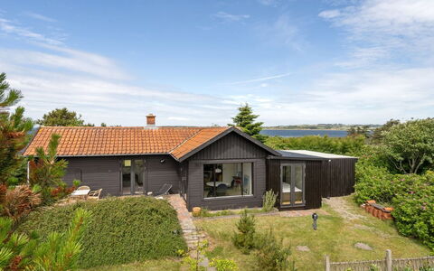 Lok - 90M to the Fjord: Bois, Toit, Architecture, Domicile, Maison, Chalet, Siding, Dur, Pente, Biens