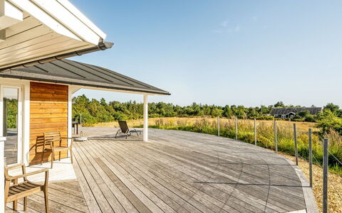 Eljas - 200M to the Fjord: Meubles, Design Intérieur, Sol, Bois, Sol, Plafond, Parquet, Chaise, Table, Éclairage