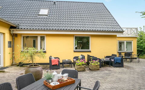 Rina - 30M to the Fjord: Toit, Maison, Lot Terre, Domicile, Chalet, Biens, Batiments Jardin, Ombre, Cabane En Rondins, Aménagement Paysager