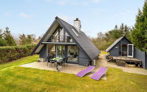 Brunhild - 300M to the Fjord: Bois, Toit, Maison, Chalet, Porte, Domicile, Siding, Lot Terre, Batiments Jardin, Cabanon