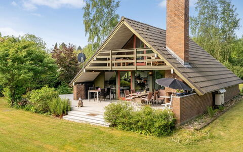 Paale - 200M to the Fjord: Meubles, Design Intérieur, Sol, Bois, Sol, Plafond, Parquet, Chaise, Table, Éclairage