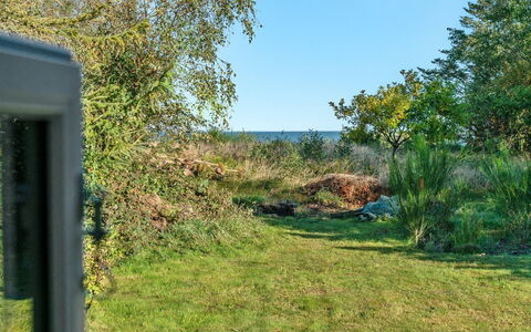 Thrine - 100M to the Fjord: Bois, Toit, Maison, Chalet, Porte, Domicile, Siding, Lot Terre, Batiments Jardin, Cabanon