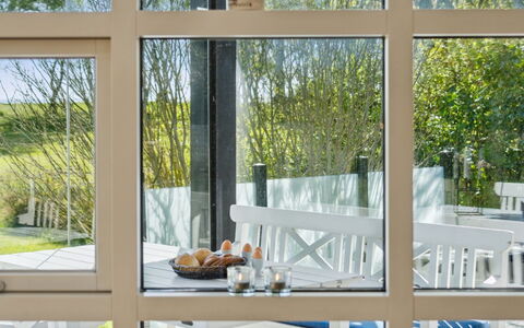 Elba - 100M from the Sea: Piscine, Mobilier De Jardin, Meubles, Recours, Dalle, Eco Hôtel, Ombre, Chaise, Loisir, Biens