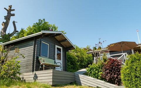 Gerhild - 300M from the Sea: Arbuste, Domicile, Chalet, Toit, Siding, Mobilier De Jardin, Jardin, Batiments Jardin, Cabanon, Cour