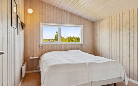 Gerhild - 300M from the Sea: Bois, Plafond, Chambre, Design Intérieur, Sol, Sol, Domicile, Lit, Planche, Parquet