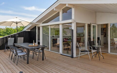 Drine - 700M from the Sea: Architecture, Toit, Domicile, Composite, Daylighting, Siding, Allée