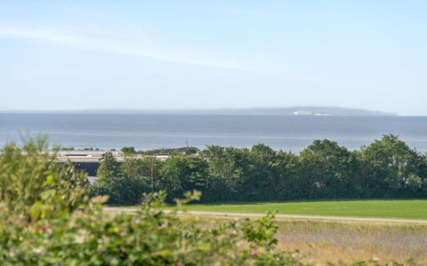 Drine - 700M from the Sea: Architecture, Toit, Domicile, Composite, Daylighting, Siding, Allée