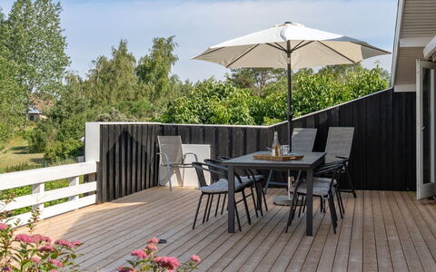 Drine - 700M from the Sea: Architecture, Toit, Domicile, Composite, Daylighting, Siding, Allée