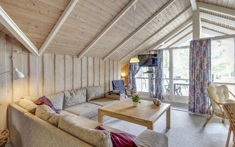 Dedo - 300M from the Sea: Toit, Maison, Lot Terre, Domicile, Chalet, Biens, Batiments Jardin, Ombre, Cabane En Rondins, Aménagement Paysager
