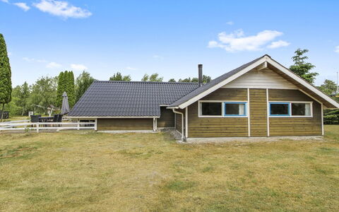 Dedo - 300M from the Sea: Toit, Maison, Lot Terre, Domicile, Chalet, Biens, Batiments Jardin, Ombre, Cabane En Rondins, Aménagement Paysager