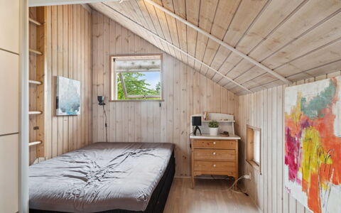 Stefani - 1Km from the Sea: Bois, Chambre, Plafond, Design Intérieur, Sol, Sol, Meubles, Pièce, Lit, Éclairage