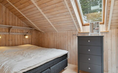 Stefani - 1Km from the Sea: Bois, Plafond, Sol, Chambre, Design Intérieur, Sol, Lit, Meubles, Domicile, Pièce