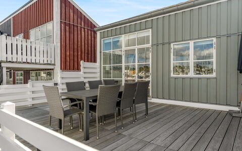 Milo - 5M from the Sea: Bois, Composite, Parquet, Siding, Planche, Porte, Dur, Plate-Forme, Tache De Bois, Porche