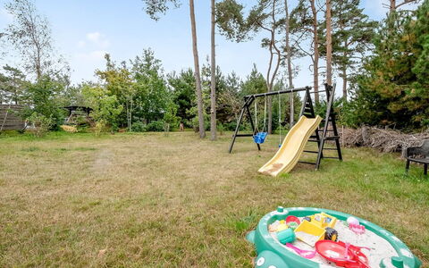 Raafael - 175M from the Sea: Piscine, Mobilier De Jardin, Meubles, Recours, Dalle, Eco Hôtel, Ombre, Chaise, Loisir, Biens