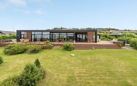 Mahilo - 300M from the Sea: Piscine, Mobilier De Jardin, Meubles, Recours, Dalle, Eco Hôtel, Ombre, Chaise, Loisir, Biens