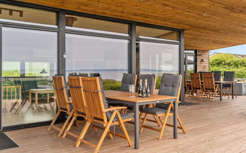 Mahilo - 300M from the Sea: Piscine, Mobilier De Jardin, Meubles, Recours, Dalle, Eco Hôtel, Ombre, Chaise, Loisir, Biens